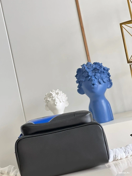 Louis Vuitton DEAN BACKPACK 0204